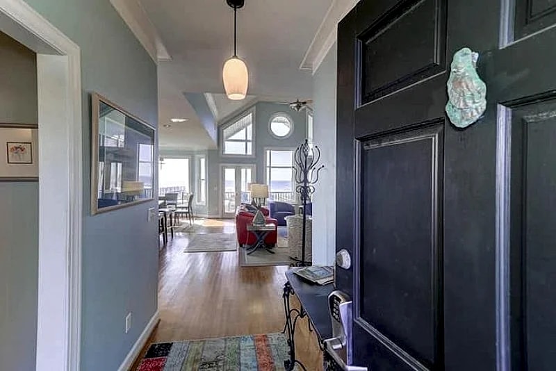 The Beach House- Oceanfront Screen Porch, 3 Blocks to Downtown Folly Beach in Folly Beach, South Carolina, United States — photo 5