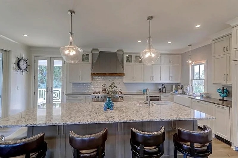 Stunning Beach House, Fully Renovated, Private Pool, Theater Room, Steps from the Beach. in Isle Of Palms, South Carolina, United States — photo 5