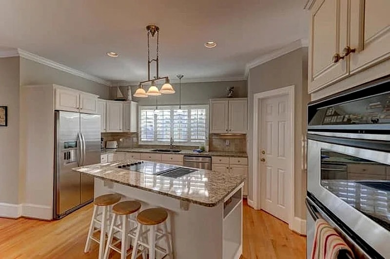 $250 Vayk Gear Credit! Classic Family Beach House in Isle Of Palms, South Carolina, United States — photo 3