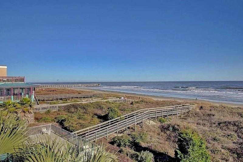 Luxury Oceanfront Condo: 4 bedroom, 4 bathroom, steps to beach & pool in Isle of Palms, South Carolina, United States — photo 5