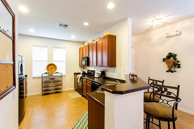 Unit 17- Crestwynd 2661 in Kissimmee, Florida, United States — photo 4