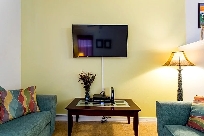 Unit 17- Crestwynd 2661 in Kissimmee, Florida, United States — photo 2