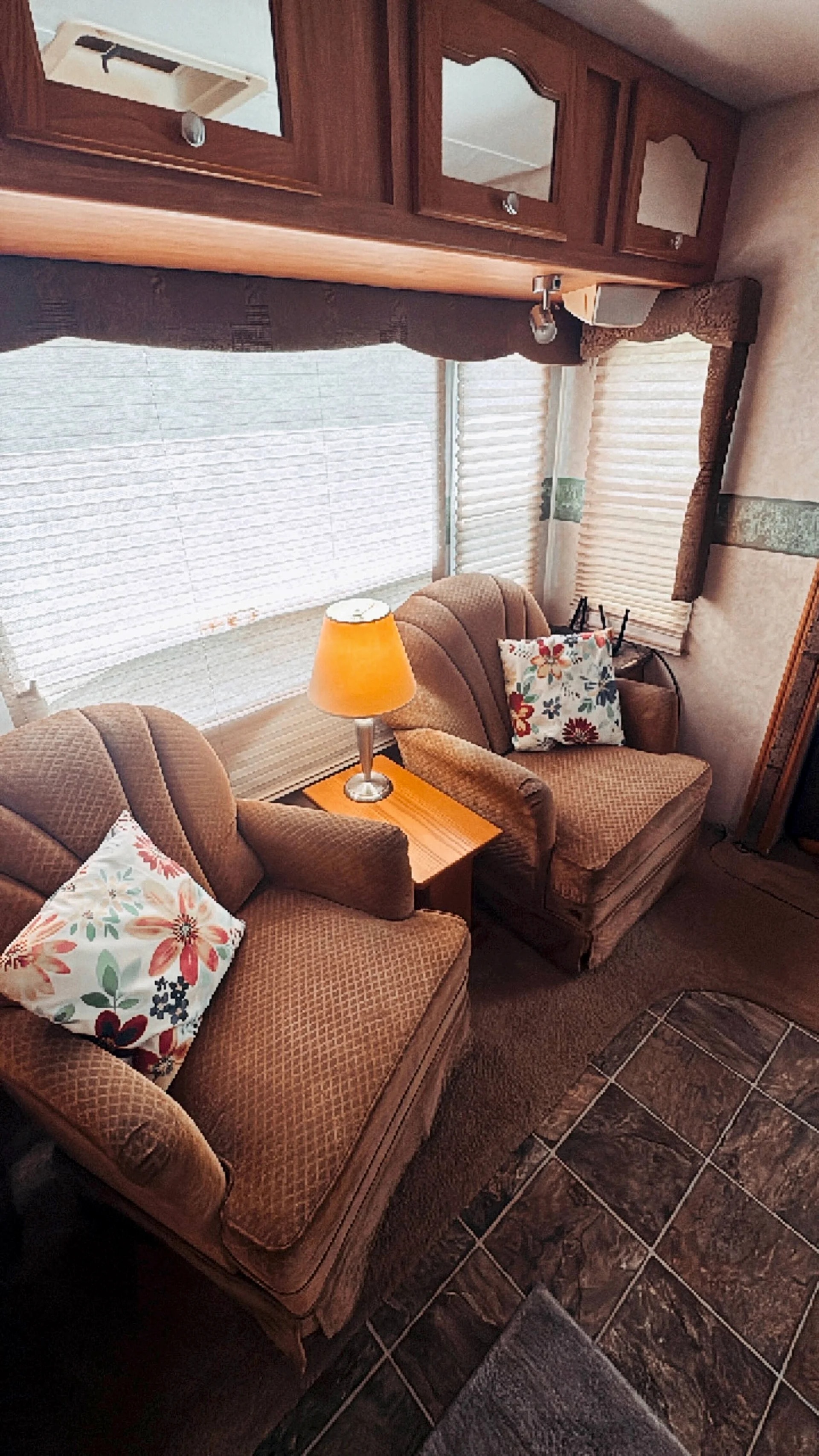 Delightful RV Nice Area 1 Bedroom Sleeps 2 in Palatka, Florida, United States — photo 4
