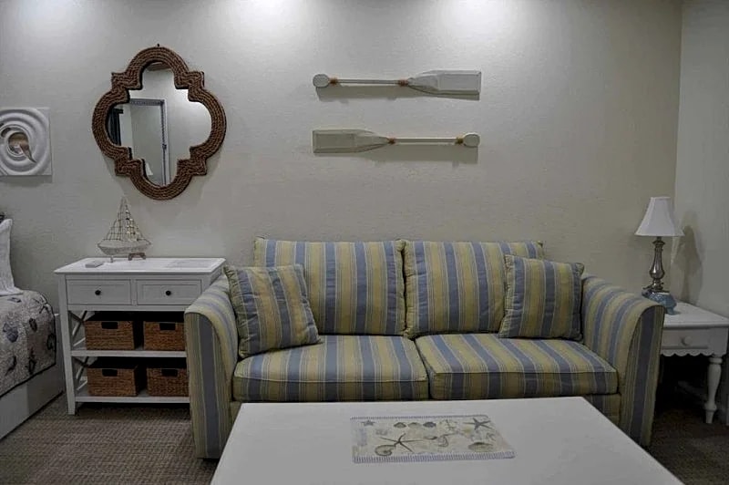 Ocean Block Condo, Steps from the Beach, Balcony, Linens, Paper Goods, Beach Items - UNIT 9