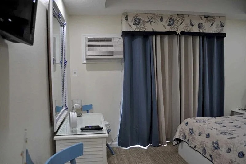 Ocean Block Condo, Steps from the Beach, Balcony, Linens, Paper Goods, Beach Items - UNIT 9 in Ocean City, Maryland, United States — photo 3