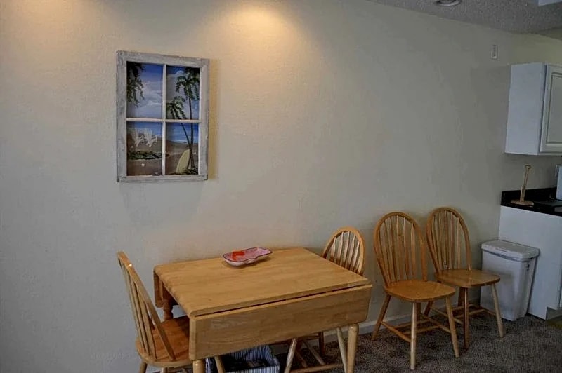 Ocean Block Condo, Steps from the Beach, Balcony, Linens, Paper Goods, Beach Items - UNIT 10 in Ocean City, Maryland, United States — photo 3