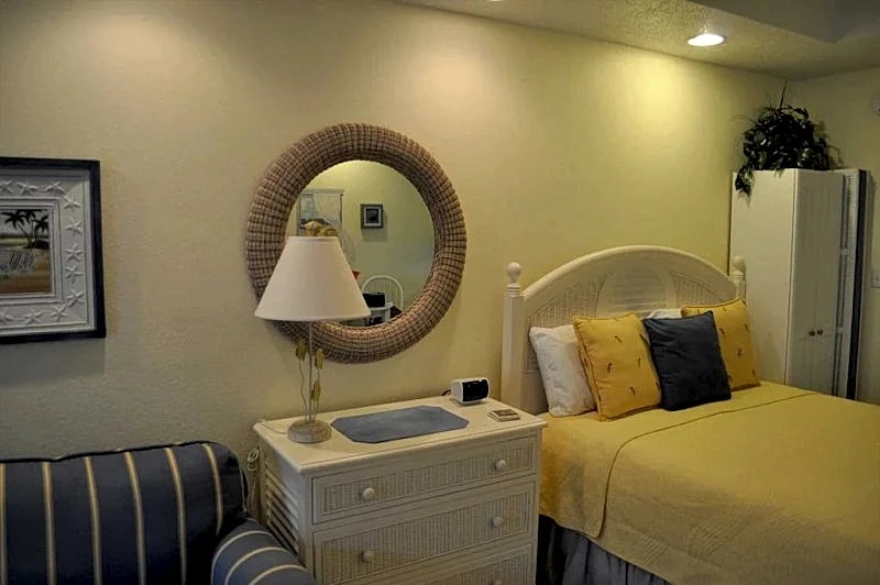 Ocean Block Condo, Steps from the Beach, Balcony, Linens, Paper Goods, Beach Items - UNIT 11 in Ocean City, Maryland, United States — photo 2