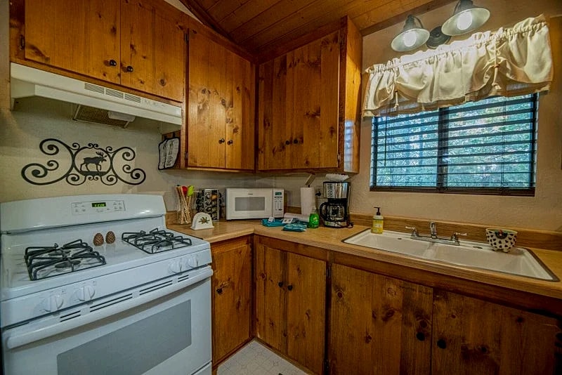 KING'S KABIN in Sugarloaf, California, United States — photo 5