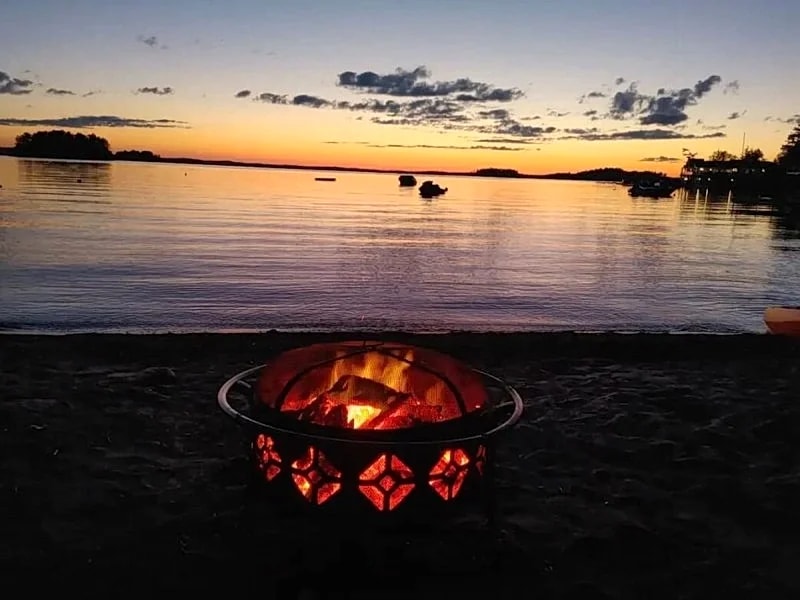 Sandy Pines Cottage. Lake Muskoka, Gravenhurst in Gravenhurst, Ontario, Canada — photo 4
