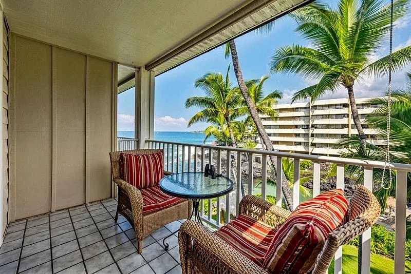 Hale Kona Kai 409 - Find your Beach with Kona Beach Properties in North Kona, Hawaii, United States — photo 4