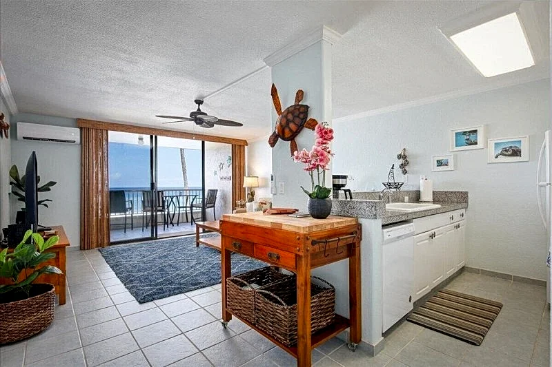Kona Reef A-24 - True Oceanfront Condo in North Kona, Hawaii, United States — photo 3