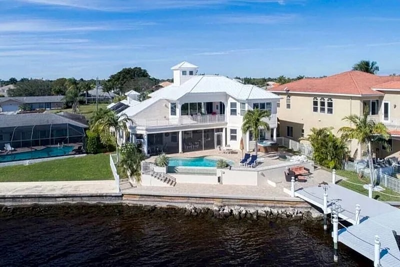 3107 Riverhouse Pearl - Marvelous Riverfront View in Cape Coral, Florida, United States — photo 4