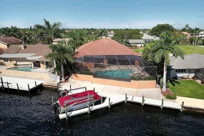 3115 Riverhouse Queen: 3115 Riverhouse Queen - Instaworthy Riverfront View in Cape Coral, Florida, United States — photo 3