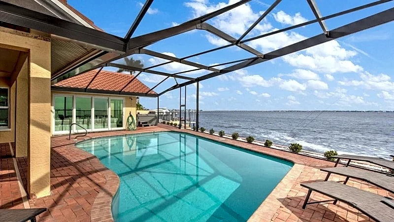 3123 Riverhouse King: 3123 Riverhouse King - Epic Riverfront View in Cape Coral, Florida, United States — photo 5