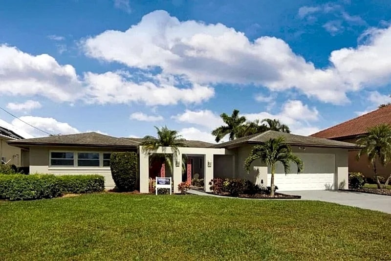 3111 Riverhouse Prince: 3111 Riverhouse Prince - Stunning Riverfront in Cape Coral, Florida, United States — photo 1