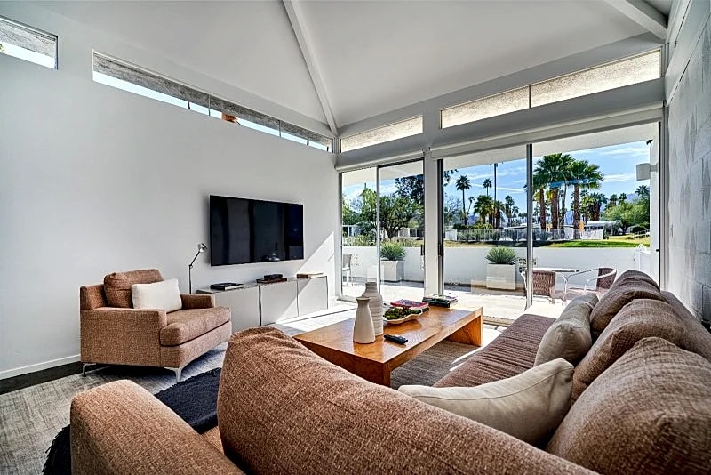 Mid Century Luxury Canyon View Villa | Palm Springs Vacation Rental in Palm Springs, California, United States — photo 4
