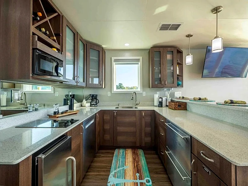 LUXURY ONE OF A KIND GETAWAY - HOME A WAVE in Fleming Island, Florida, United States — photo 5