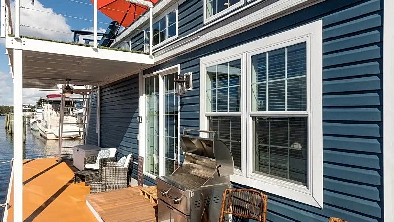 New ISLAND LIFE Luxury Floating Gem by Home A Wave in Fleming Island, Florida, United States — photo 5