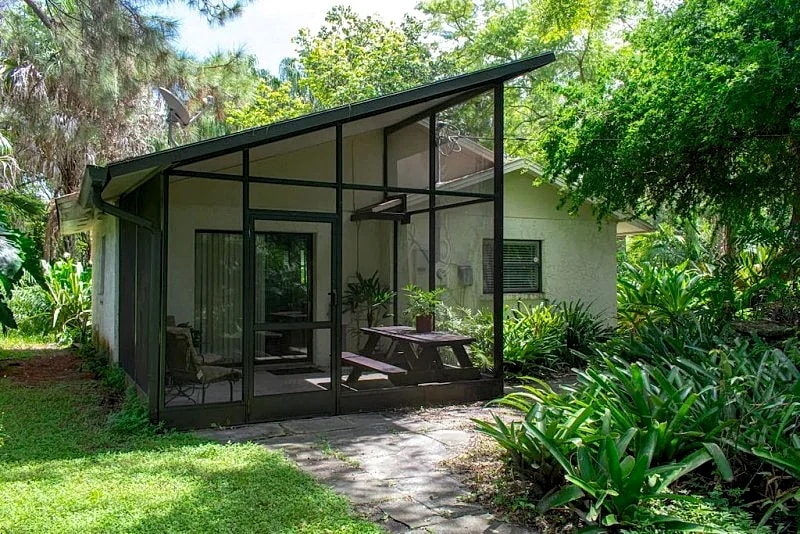 Urban Oasis: Secluded Cottage w/ Lush Botanical Gardens in Tampa, Florida, United States — photo 5