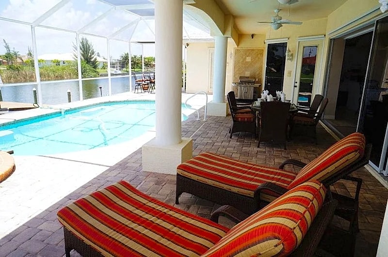 Villa Starlight 1036 SW Cape Coral 3b 3ba Heated Pool and Spa Gulf Access Canal, Boat Dock Tiki Hut in Cape Coral, Florida, United States — photo 4