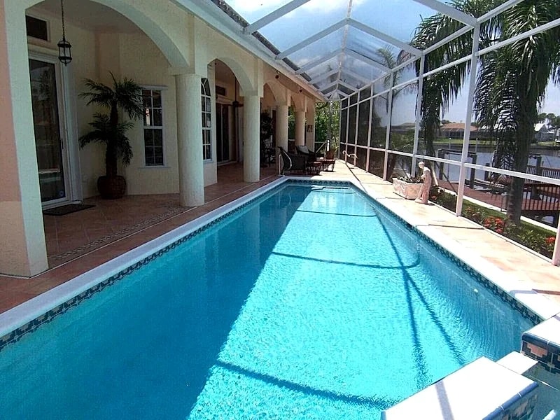 Villa Lady Jane 1049 - SE Cape Coral 3b 2ba Gulf Access, Pool & Spa Boat Dock Bicycles in Cape Coral, Florida, United States — photo 3