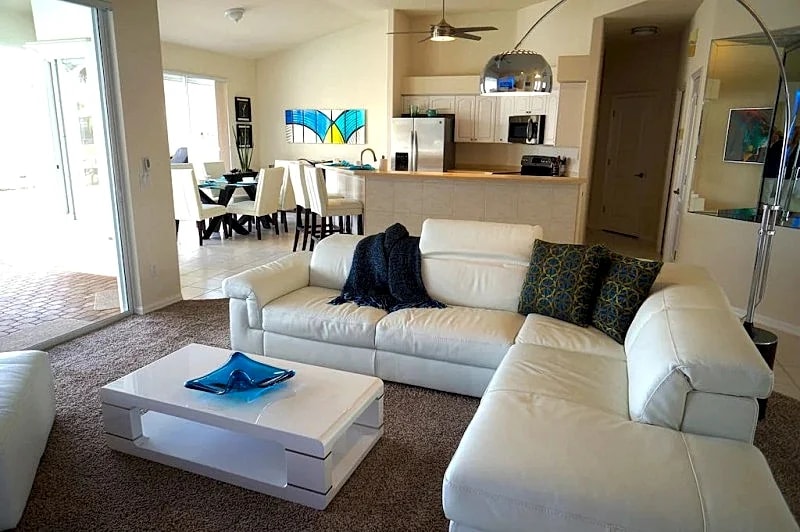 Villa Central 1001 Luxury 3 3ba home electric heated pool and spa Boat Dock 2 Boat Lifts in Cape Coral, Florida, United States — photo 4