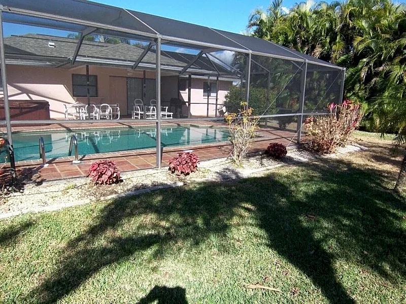 Villa Yvonne 1011 SW Cape Coral 3b 2ba Pool Spafree Internet Southern Exposure Off Water in Cape Coral, Florida, United States — photo 2