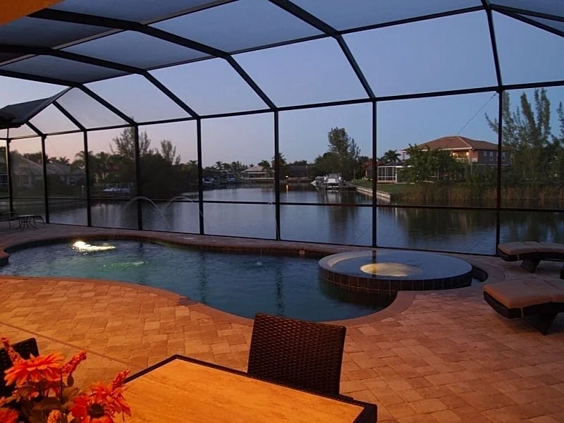 Villa Rosalinda 1065 SW Cape Coral 3 /3,5ba electric heated pool and spa, gulf access canal in Cape Coral, Florida, United States — photo 4