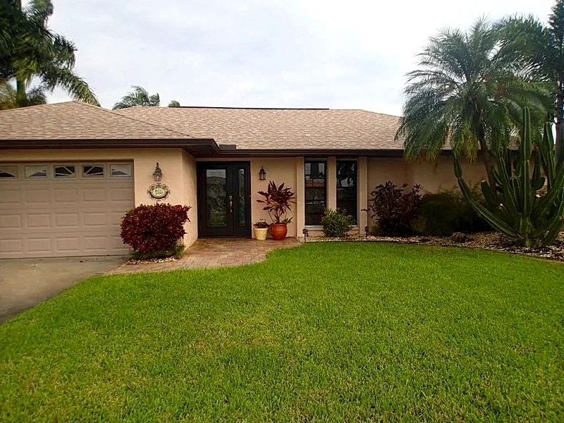 Villa Maria 1042 SW Cape Coral 3 /2ba Heated Pool Gulf Access Canal free Internet Boat Dock in Cape Coral, Florida, United States — photo 3
