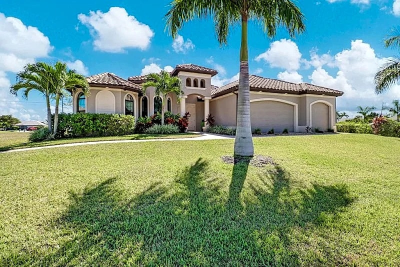 Palm Treasure 1025 - Cape Coral 3BR / 3Ba Home