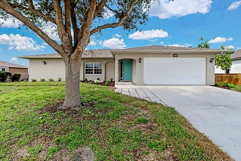 The Four Aces 1012 - 3Bd/2B Waterfront Pool home in SE Cape Coral with Boat Dock, No Lift!