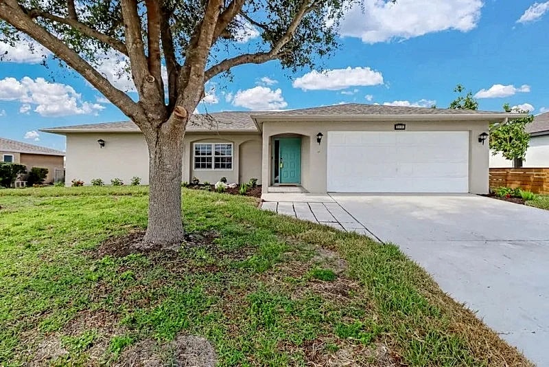 The Four Aces 1012 - 3Bd/2B Waterfront Pool home in SE Cape Coral with Boat Dock, No Lift!