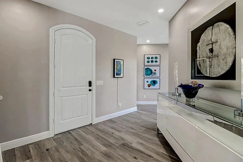 Laguna Lake 1034 - NW Cape Coral Waterfront, Luxury Pool/Spa Home, Newly remodeled in Cape Coral, Florida, United States — photo 2