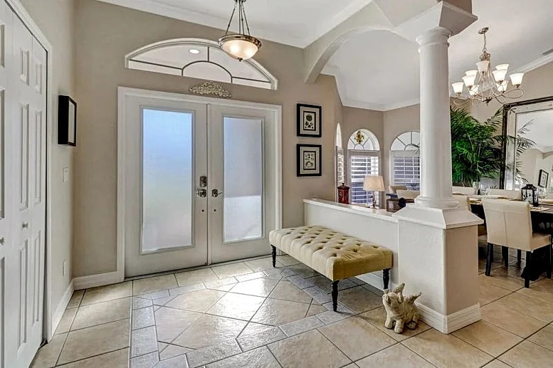 Catch of the Day 1014 - SE Cape Coral Gulf access Canal, Luxury Pool Home, Nautical feel in Cape Coral, Florida, United States — photo 3