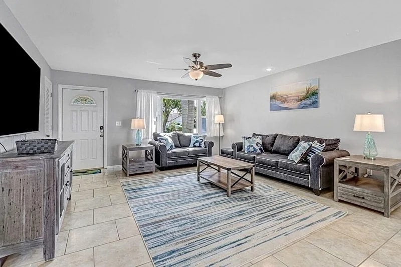 Anchors Away 1021 - SE Cape 2b/2ba Heated Pool, Minutes to the Gulf, Close to the River in Cape Coral, Florida, United States — photo 2