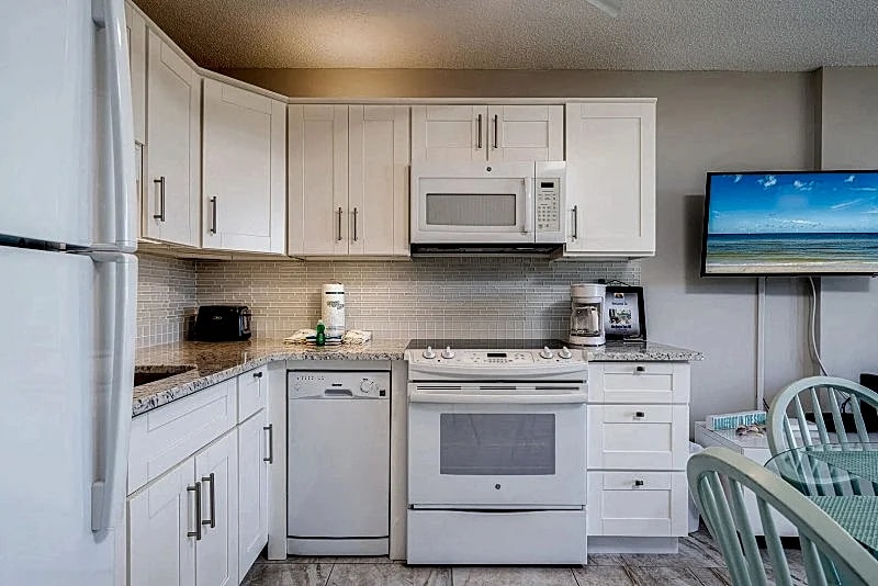 Estero Beach and Tennis Club # 106B - 7300 Estero Blvd in Fort Myers Beach, Florida, United States — photo 3