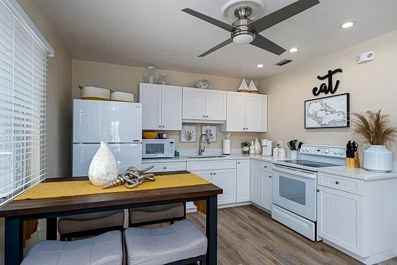171 Washington ~ Dune Our Thing ~ Unit B/181 in Fort Myers Beach, Florida, United States — photo 5