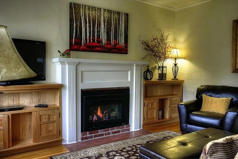 Charming Cottage by the Lake - Family & Pet Friendly - Fort Grounds Neighborhood in Coeur D Alene, Idaho, United States — photo 5