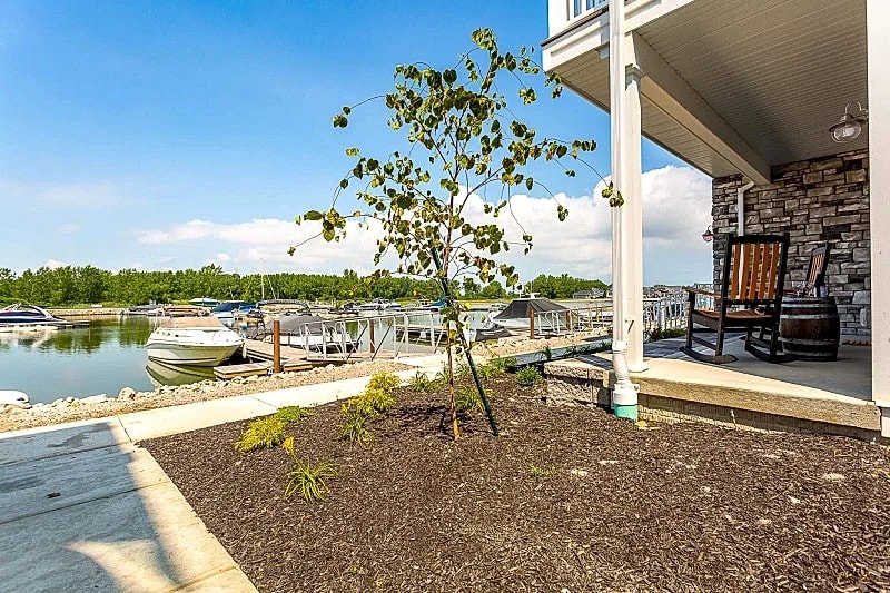 Lake House Ohio-3 Bedroom Condo with Pool & Dock in Lakeside Marblehead, Ohio, United States — photo 5