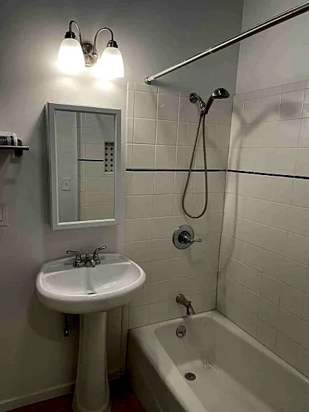 Long Beach Vacation Apartment 5612 Bed room with garage in Long Beach, California, United States — photo 5