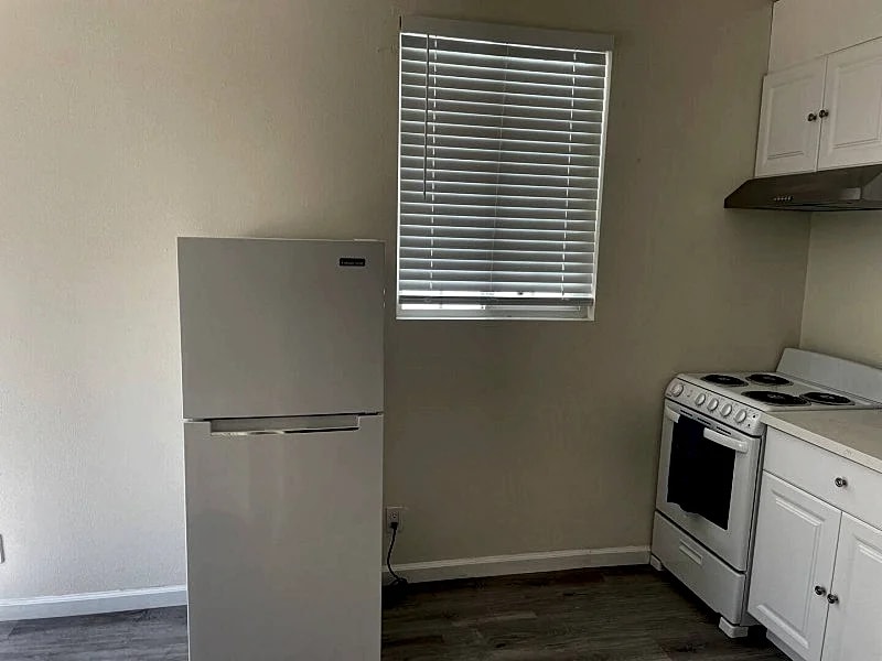 Lovely small Long Beach Vacation Studio with AC in Long Beach, California, United States — photo 3
