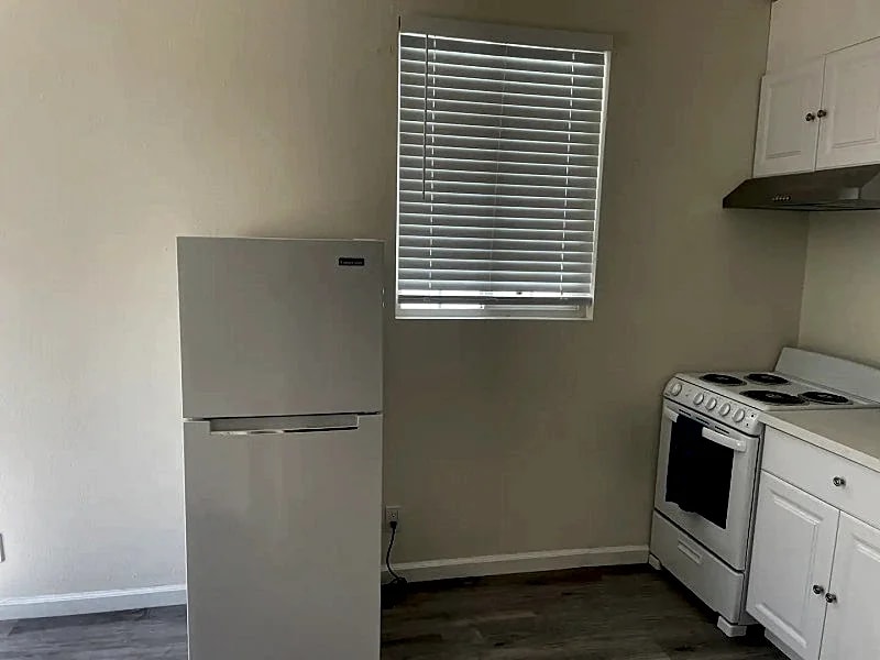 Lovely small Long Beach Vacation Studio with AC in Long Beach, California, United States — photo 2