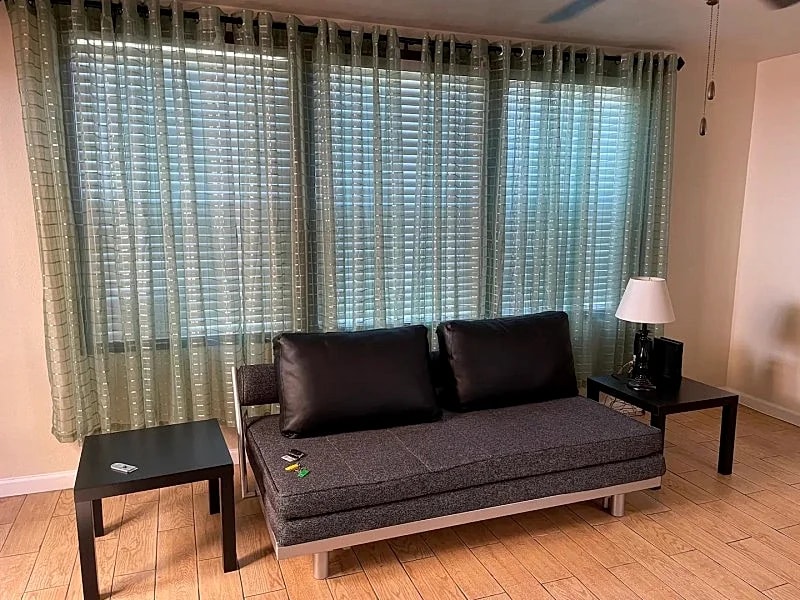 The Court House share my apartment with You in Long Beach, California, United States — photo 3