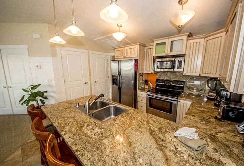 Beautiful Princeville 3 Bedroom Townhouse w/Shared Pool! AC! in Princeville, Hawaii, United States — photo 2