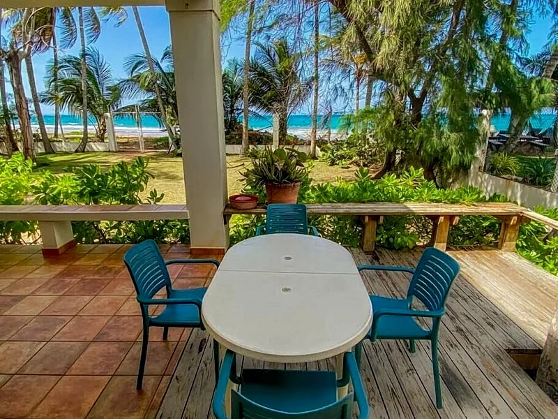 Wonderful 4 br for 16 beachfront Luquillo Vacation Home! Puerto Rico in Fortuna, Luquillo, Puerto Rico — photo 4