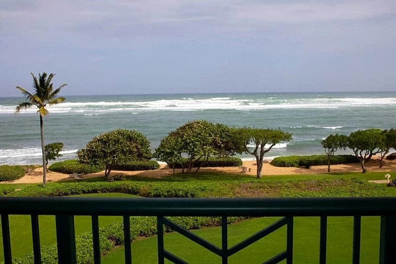 Top floor 2 bedroom Oceanfront Kapaa Vacation Home!