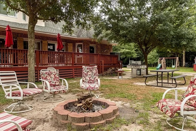 Christmas Ready! 3 Acre Estate w/ Heated Pool, Hot Tub, Dock, Pet OK & NO FEES in Pass Christian, Mississippi, United States — photo 5