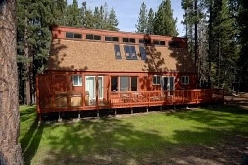 Close To Everything, but Away From It All! Pet Friendly Paradise Forest Back in South Lake Tahoe, California, United States — photo 3