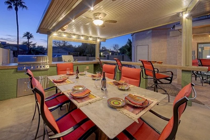 Relax at this Distinctive North Scottsdale Home with a Heated Salt Water Pool in Scottsdale, Arizona, United States — photo 5