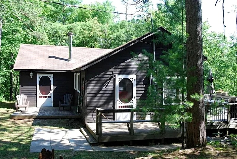 4 Bedroom Sanctuary on North Muldrew Lake, Privacy In Muskoka, Gravenhurst, ON in Muskoka, Ontario, Canada — photo 3